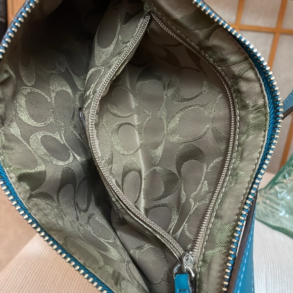 Coach Hamptons Demi Shoulder Bag - Picture 13 of 17